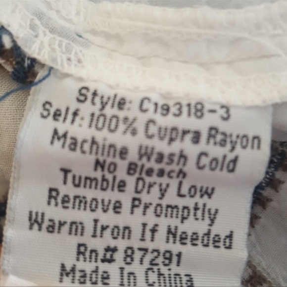 Johnny Was- Yellow & Green Floral V-Neck Top SZ XS - Picture 5 of 8